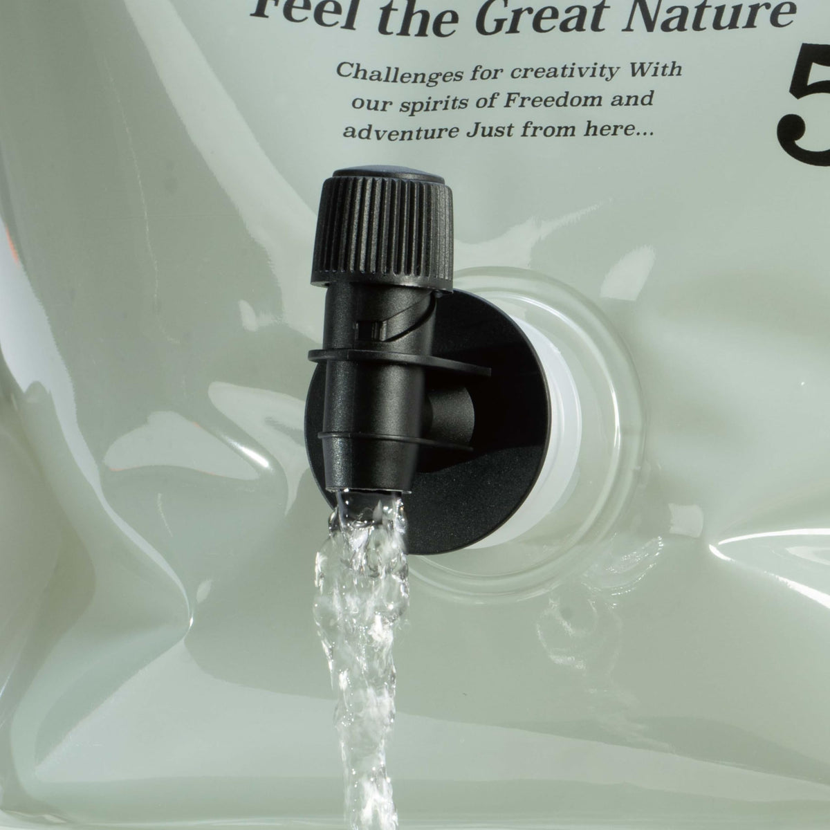 Plastic Water Tank with Faucet 1.3 gal O339